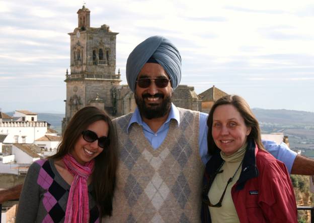 Guri Sohi with his wife Marilyn and daughter Jacinth